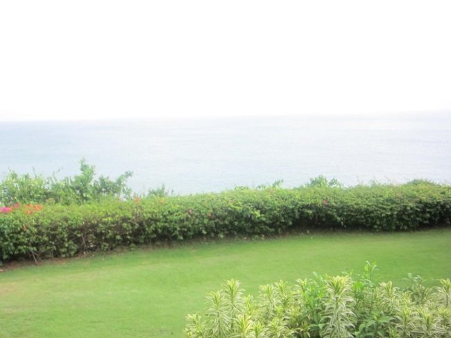 ザ・ヴィラズ・アット・アヤナ・リゾート・バリ 1ベットオーシャンビュープールヴィラ お庭からの景色